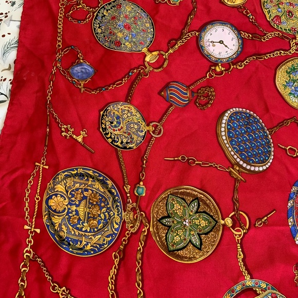 Vintage 100% Silk Red Gucci Scarf - Picture 6 of 10